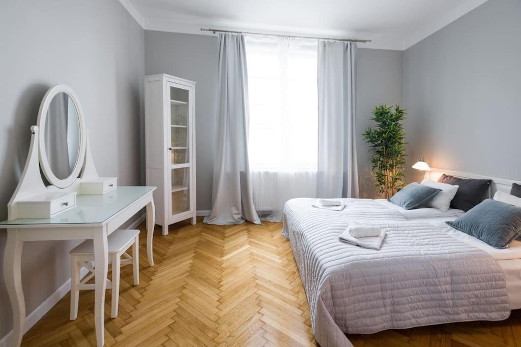 Florianska Deluxe Apartments With Air Condition Cracóvia Exterior foto